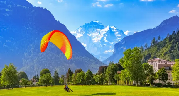 Activités aériennes : les plus beaux paysages de Suisse depuis les airs