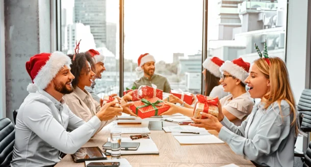 Secret Santa : idées cadeaux et étapes pour en organiser un vous-même