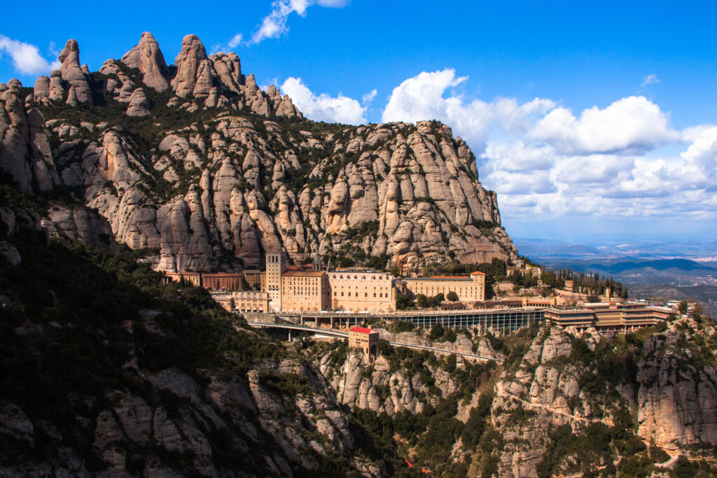 Panorámica del Monasterio de Montserrat de Barcelona