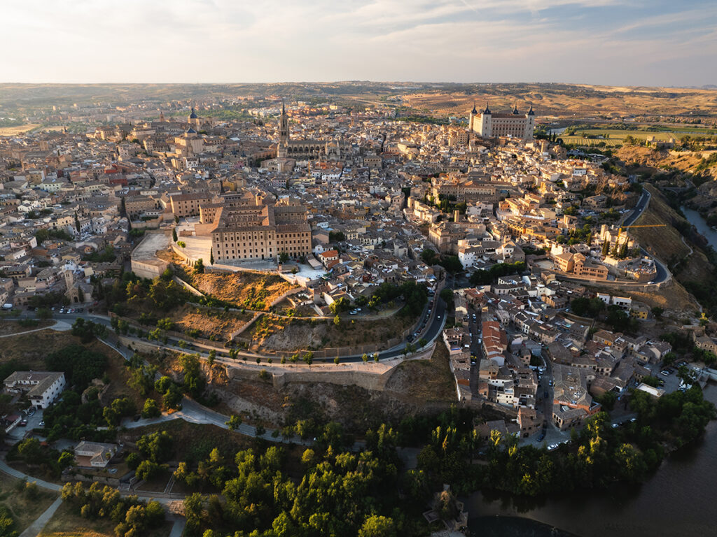 Fotografía aérea de la ciudad de Toledo