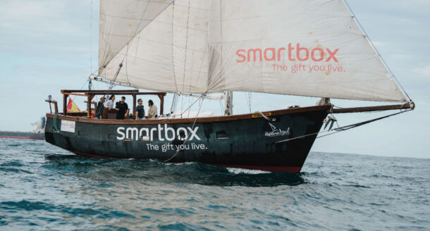 Smartbox se sube al velero de La España Azul