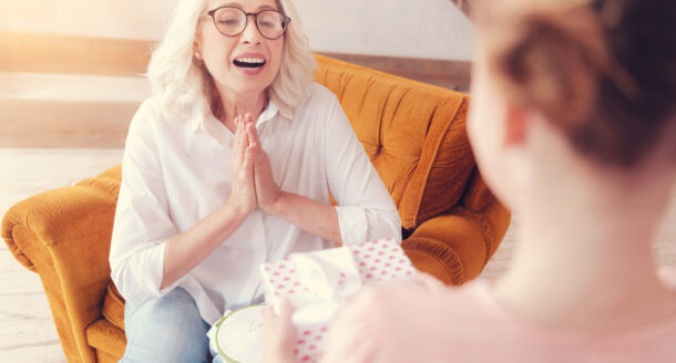 Bonne fête mamie : 5 façons de surprendre sa grand-mère en cette belle occasion