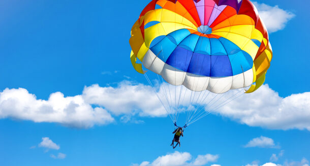 5 motivi per provare il lancio con il paracadute almeno una volta nella vita